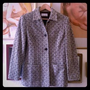 Light stitched fall coat